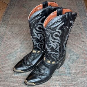 Black Leather Western Cowboy Boots with Silver & Gold Tip Accents & Concho 9.5D